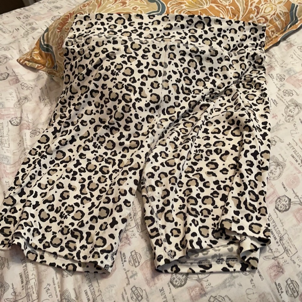 Size 2x biker shorts fits more like a XL